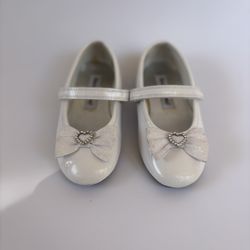 Rachel Shoes Girls’ White Dress Shoes – Size 9