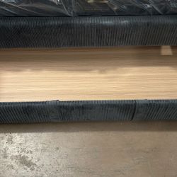 FULL BED WITH PULL OUT DRAWER 