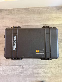 Pelican 1510 Carry On Case With Trekpak  Dividers & Wheels