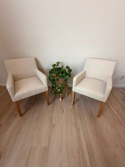 Set of 2 Cream Upholstered Arm Chairs