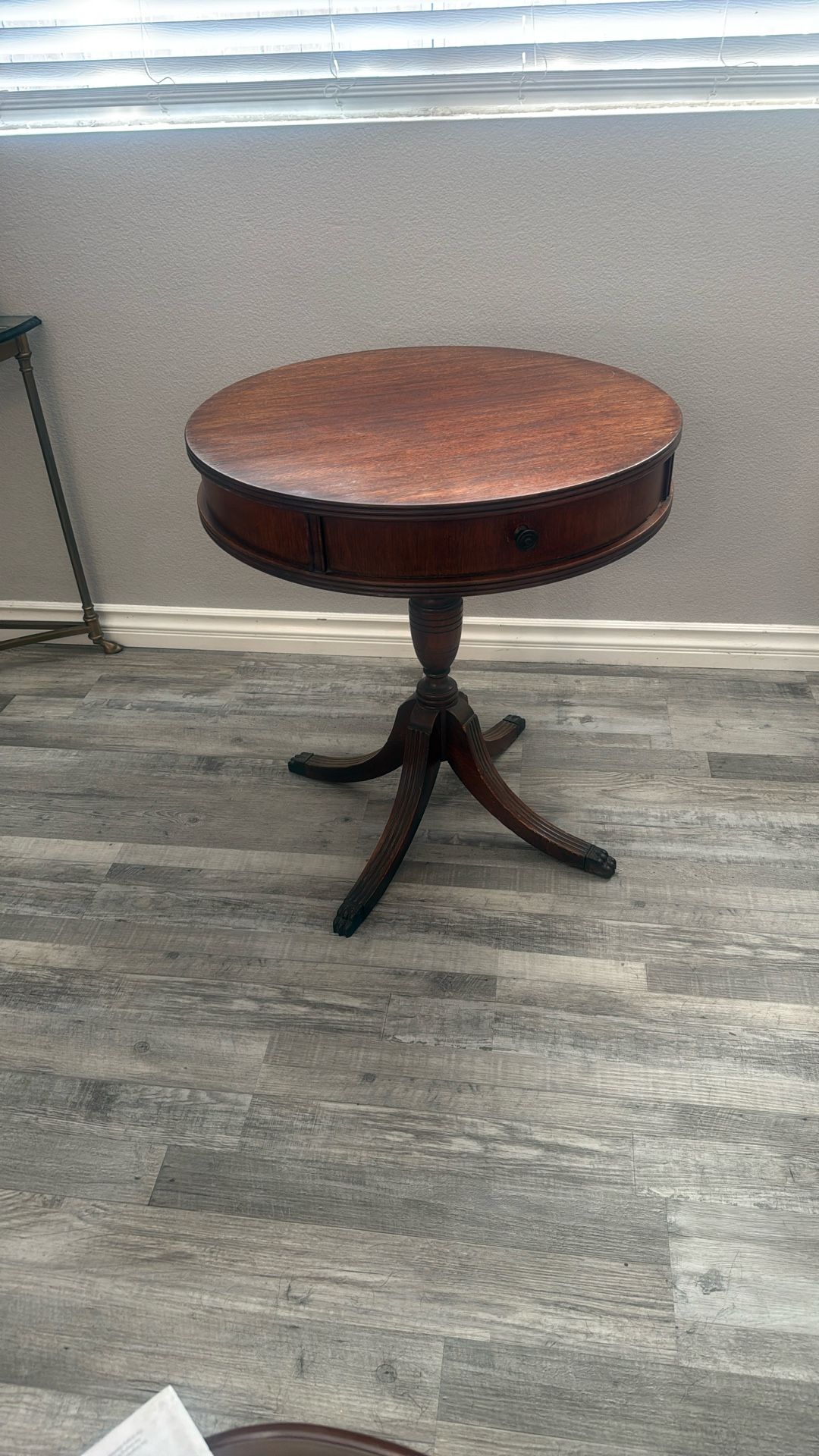 Antique Mahogany Round Table