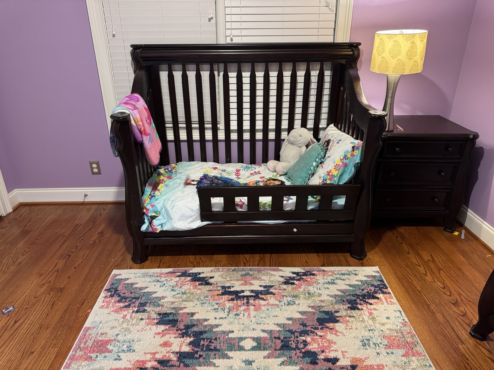 Convertable crib/toddler Bed