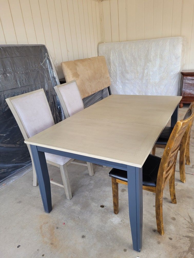 Table and 2 Chairs