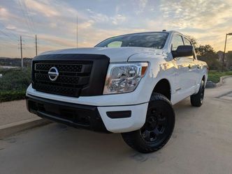 2021 Nissan Titan Crew Cab