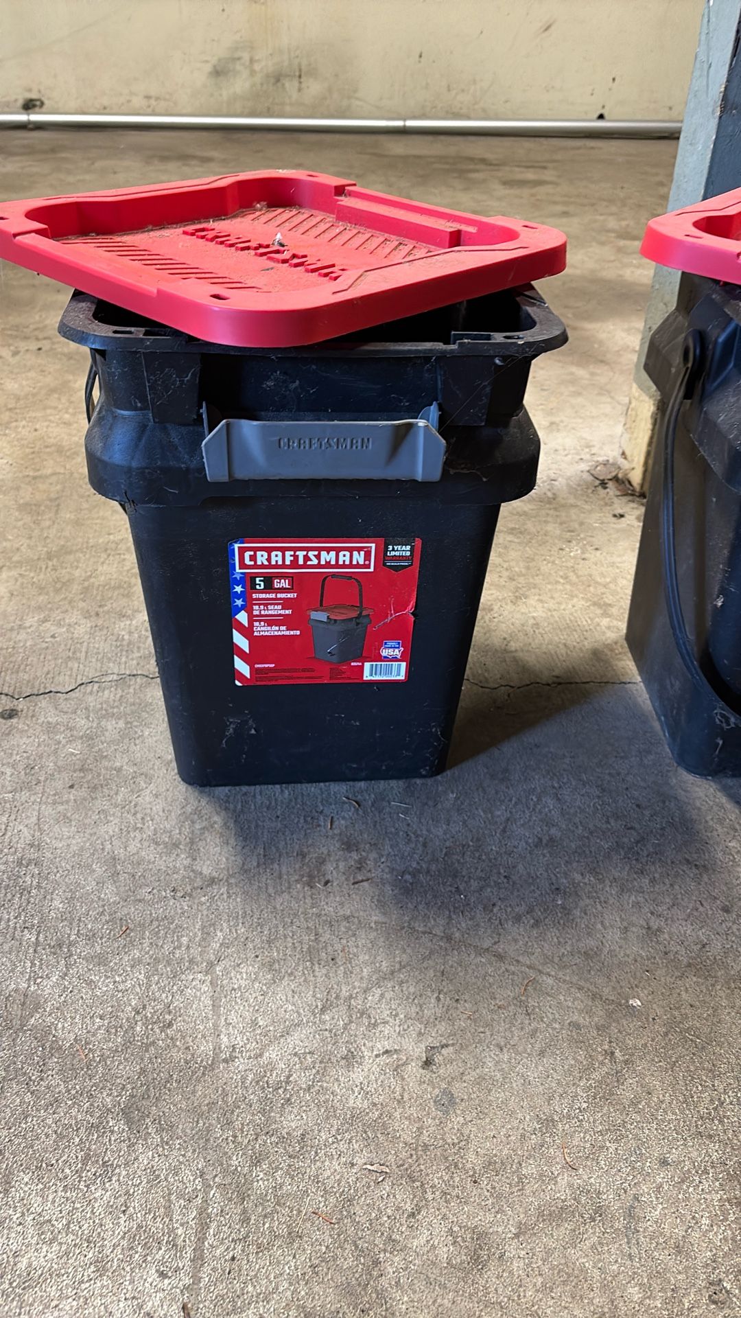 2 Five Gallon Craftsman Buckets With Locking Lids