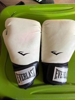 Boxing gloves