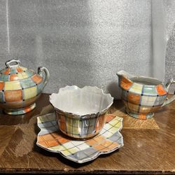 Plaid Tea Service By Gold Castle                         A-01