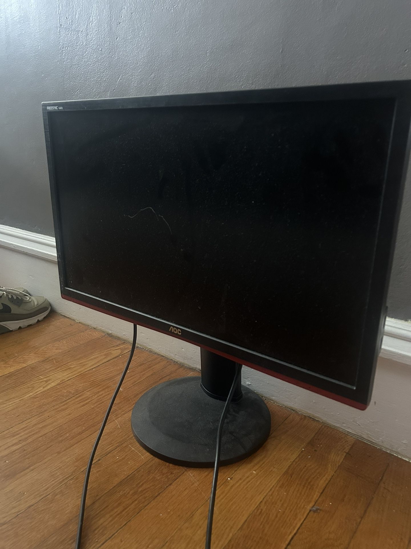 144 Hz Monitor And 60 Hz Curved Monitor