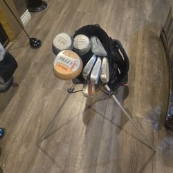 GOLF  CLUBS  WITH  STANDBAG (8 CLUBS )J JUNIOR FLEX 