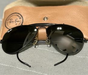 Ray-Ban Aviator Sunglasses Black Frame