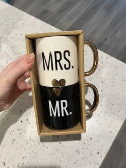 Mrs & Mr Mugs 
