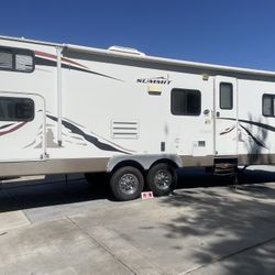 2009 Summit 27Ft Trailer 