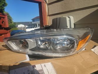 Ford FOCUS Headlights OEM Right And Left