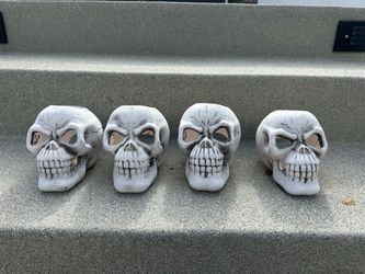 Set of 4 Halloween Tea light Skull Decorations