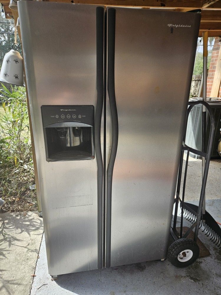 Frigidaire Side By Side Refrigerator