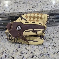 13" Akadema Professional 