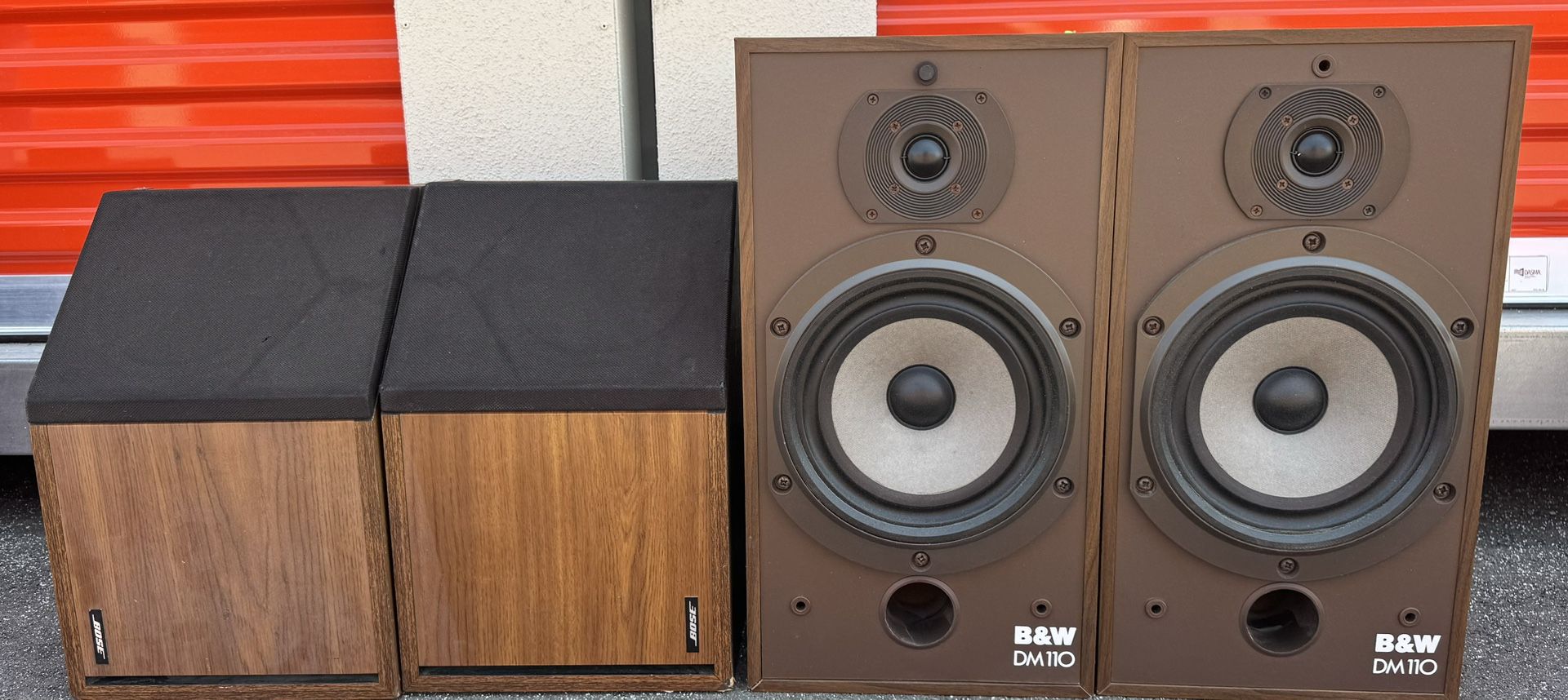 Vintage bose B&D Book Shelf  Speakers