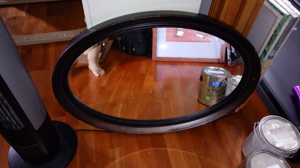 Oval mirror approx 24x36