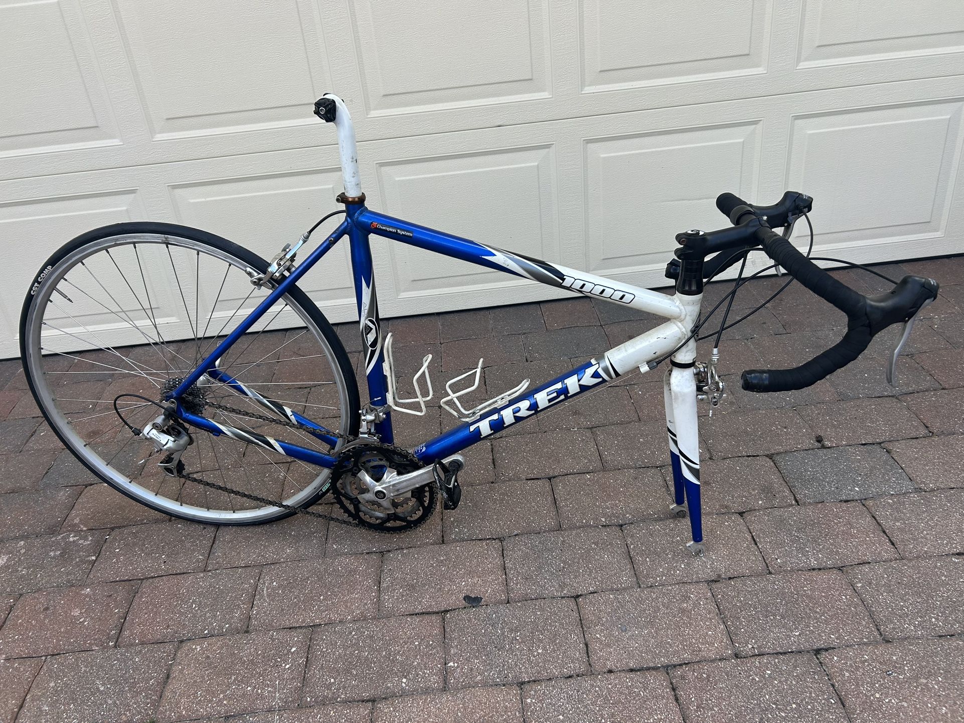 Mens Trek 1000 frame 21" seat post head set handlebars seat post gears rear tire