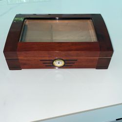Wooden humidor