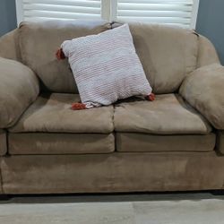 $100 For This Like NEW Cozy Couch !
