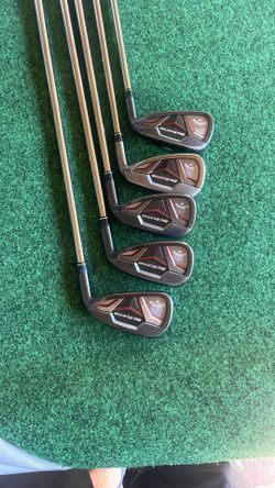 Callaway Big Bertha. Irons.6-9-PW