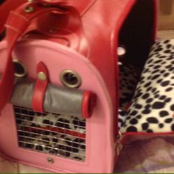 Dog carrier petfly pink and red comes with blanket xs for tiny dog