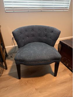 Accent chairs 2