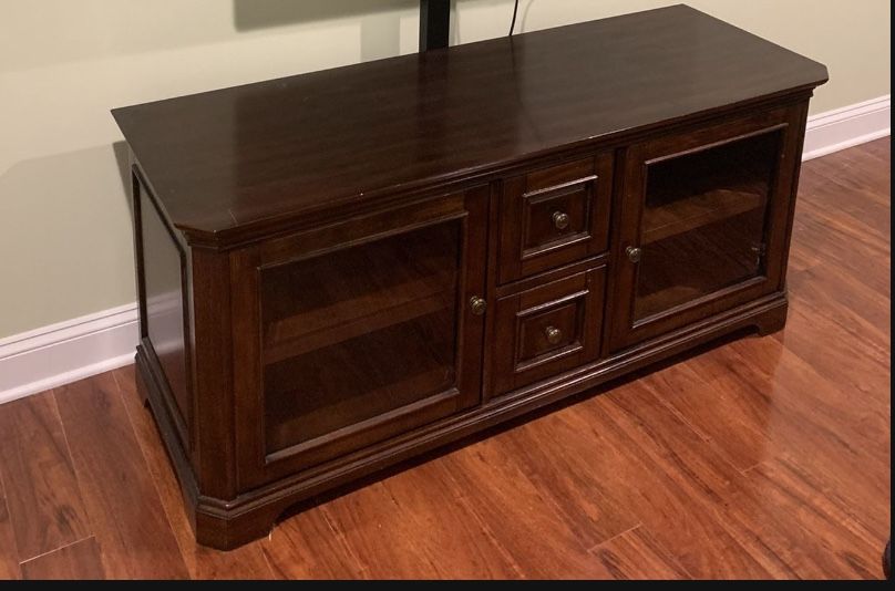 TV Cabinet 
