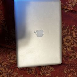 Apple Macbook