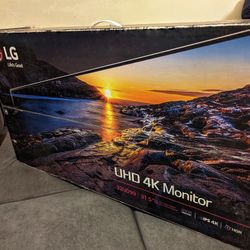 LG 32” 4K UHD IPS Monitor - LG 32UD99