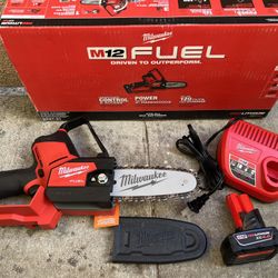 Milwaukee M12 FUEL 12V Lithium-lon Brushless Battery 6 in. HATCHET Pruning Saw Kit with 4.0 Ah Battery and Charger