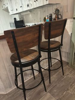 Barstools (set a four)