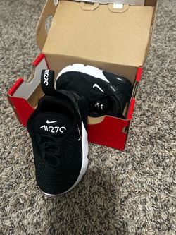 Nike Air Max 270 Toddler Black/White — Size 5 Like New