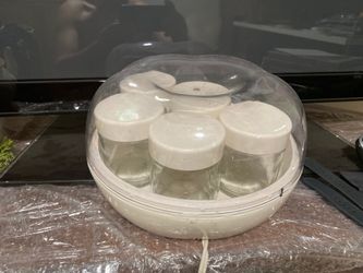 Yogurt maker