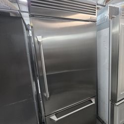 36" GE MONOGRAM BUILT IN BOTTOM FREEZER STAINLESS 