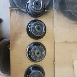 Skar Audio   6.5 Midrange Speakers.  4ohm