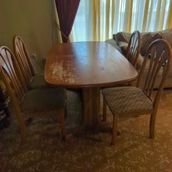 Used Oak dining table With 4 Chairs