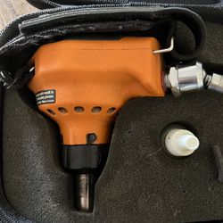 Ridgid pneumatic palm nailer with padded case, and lubricant