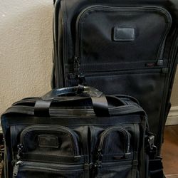 Tumi Alpha Briefcase, T-Pass Black Nylon Laptop Shoulder Bag Like Brand new !