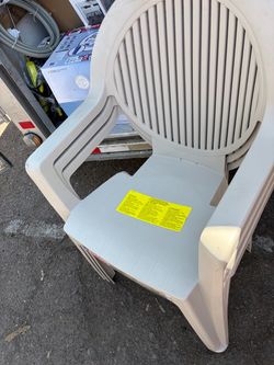 White Plastic Outdoor Patio Chairs (Set)
