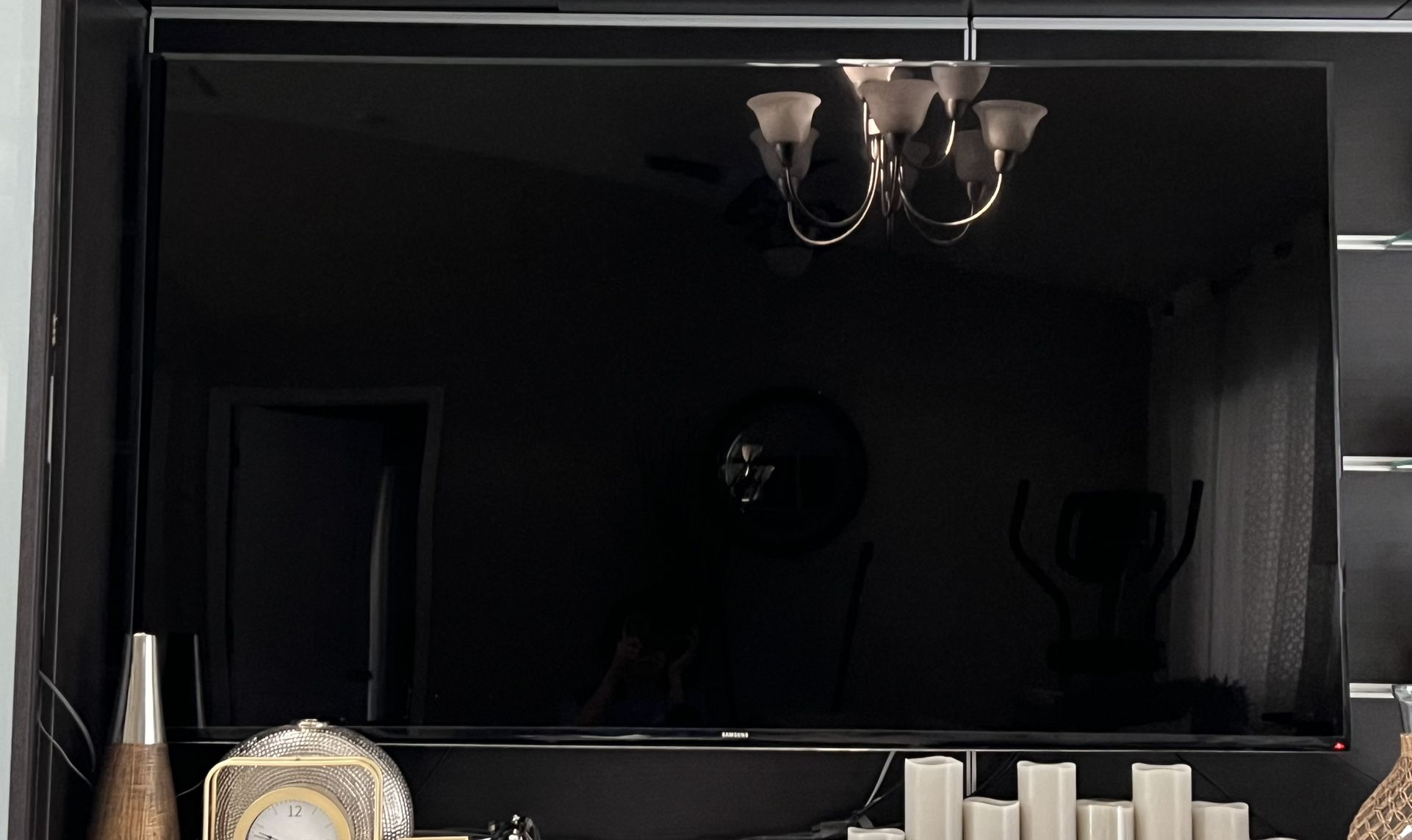 75”  Samsung Smart TV $100