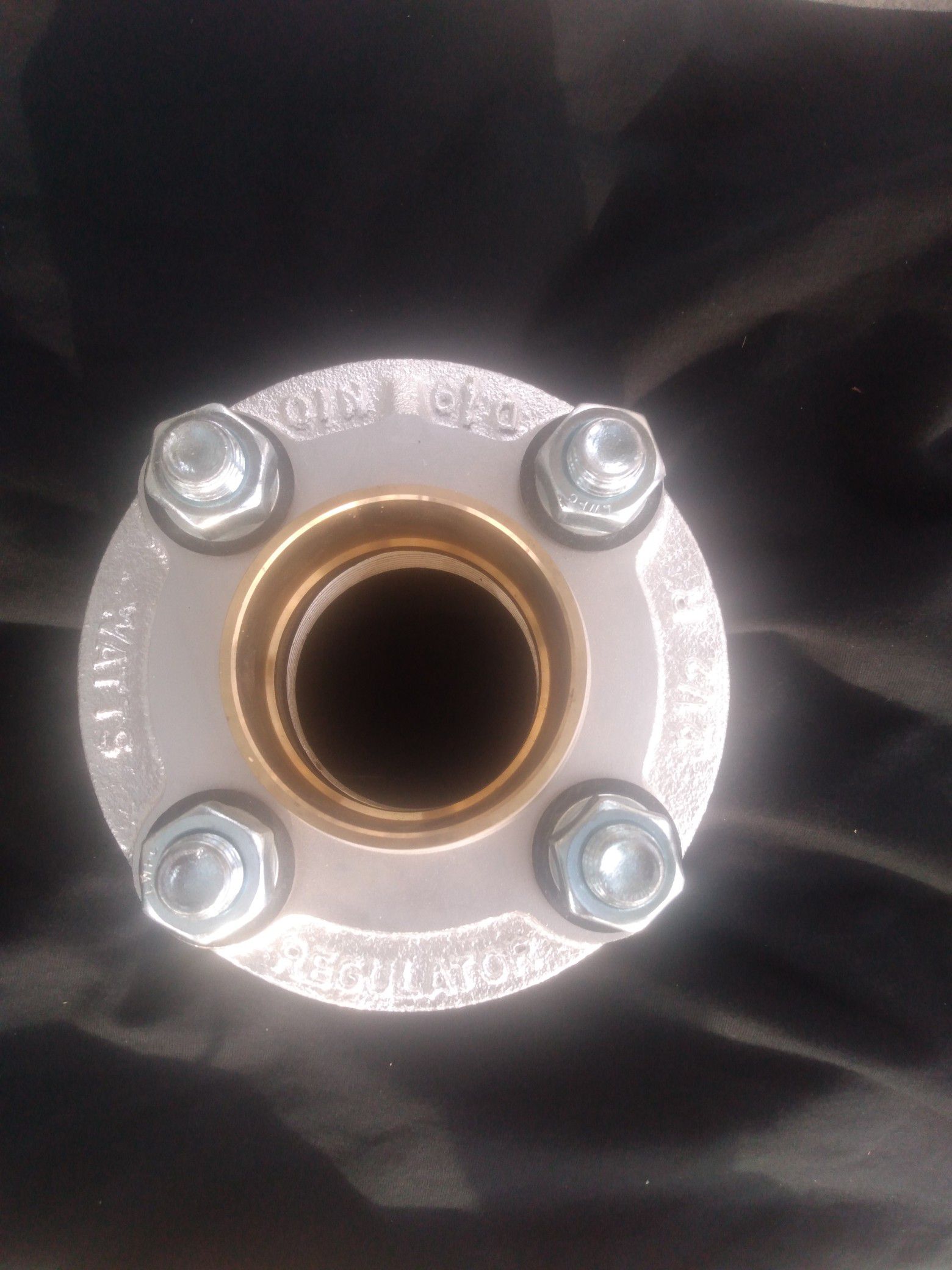 2 1/2 in LF3100M3 dielectric flanged fitting