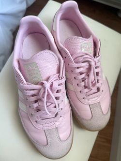 Pink sambas