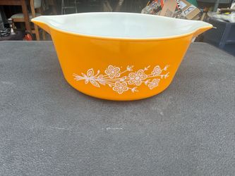 Vintage Pyrex 2.5 QT Casserole Dish – Orange Floral Pattern