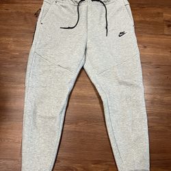 Nike Tech Fleece Gray Pants