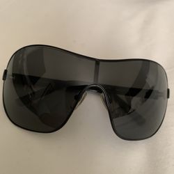 D & G Wrap Sunglasses Model 6053