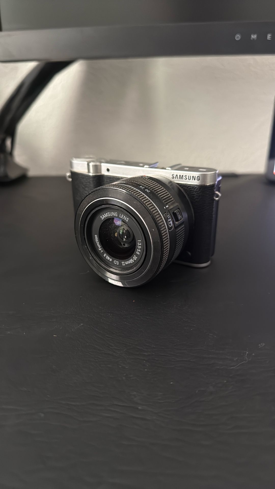 Samsung NX 3000
