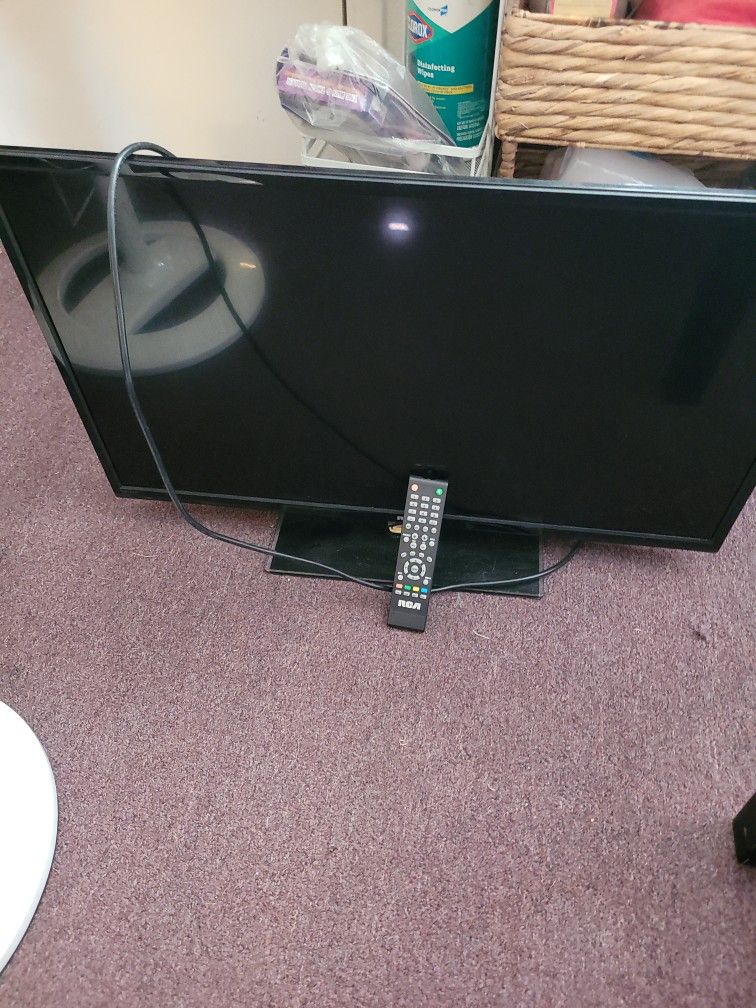 24 Inch Not Smart TV W/remote Rca