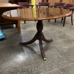 Dining Table -4.5 Ft